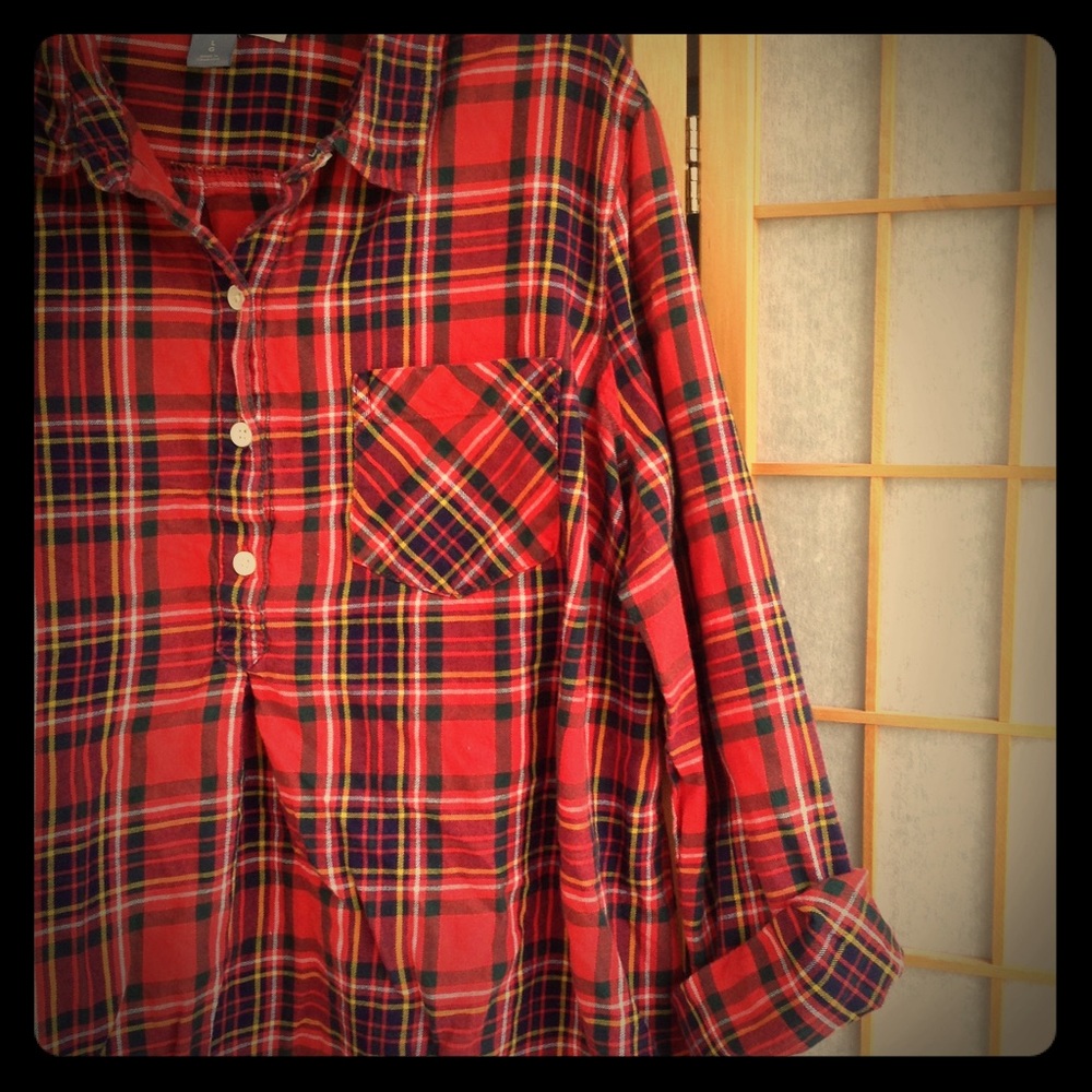Plaid maternity shirt